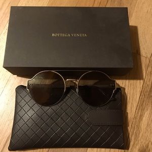 BOTTEGA VENETA SUNGLASSES